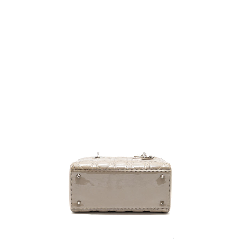 DIOR MEDIUM LADY DIOR PATENT LIGHT GREY SHW
