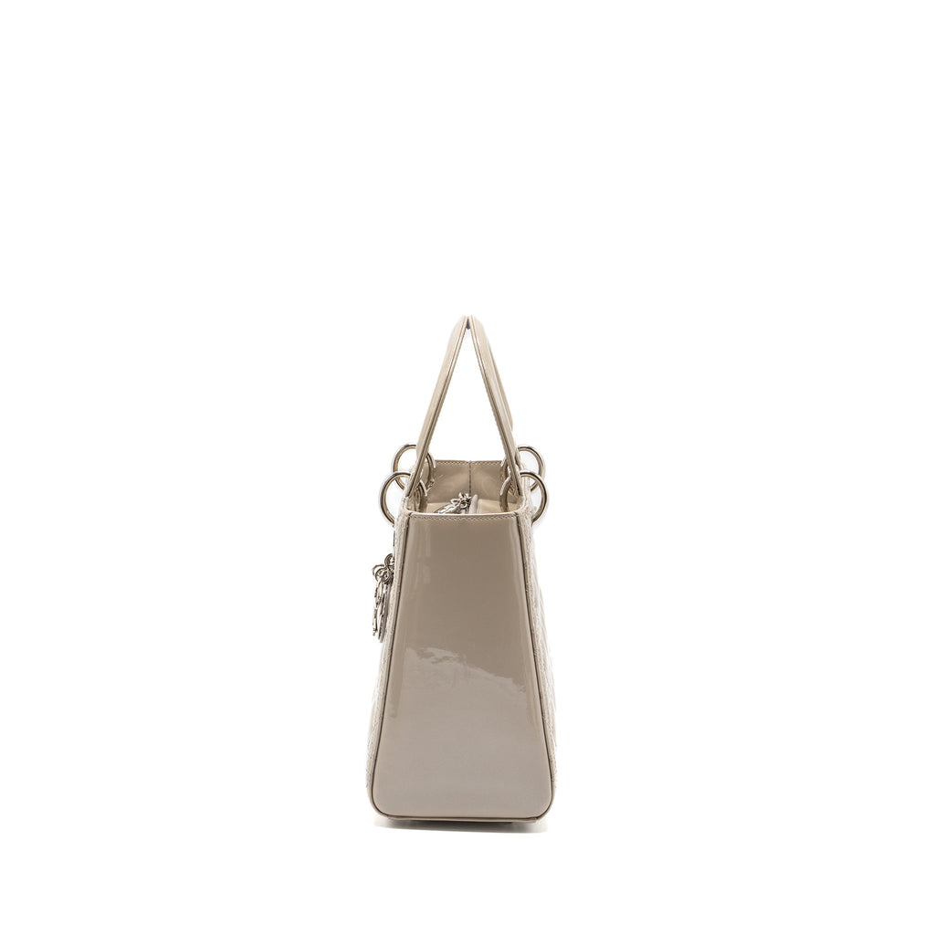 DIOR MEDIUM LADY DIOR PATENT LIGHT GREY SHW