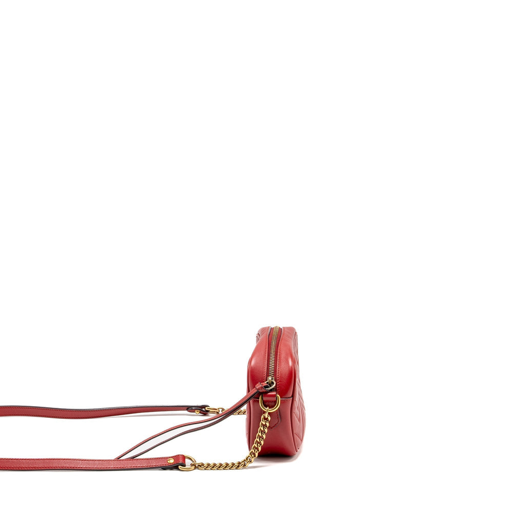GUCCI GG MARMONT MATELASSE CAMERA BAG RED LEATHER RED GHW