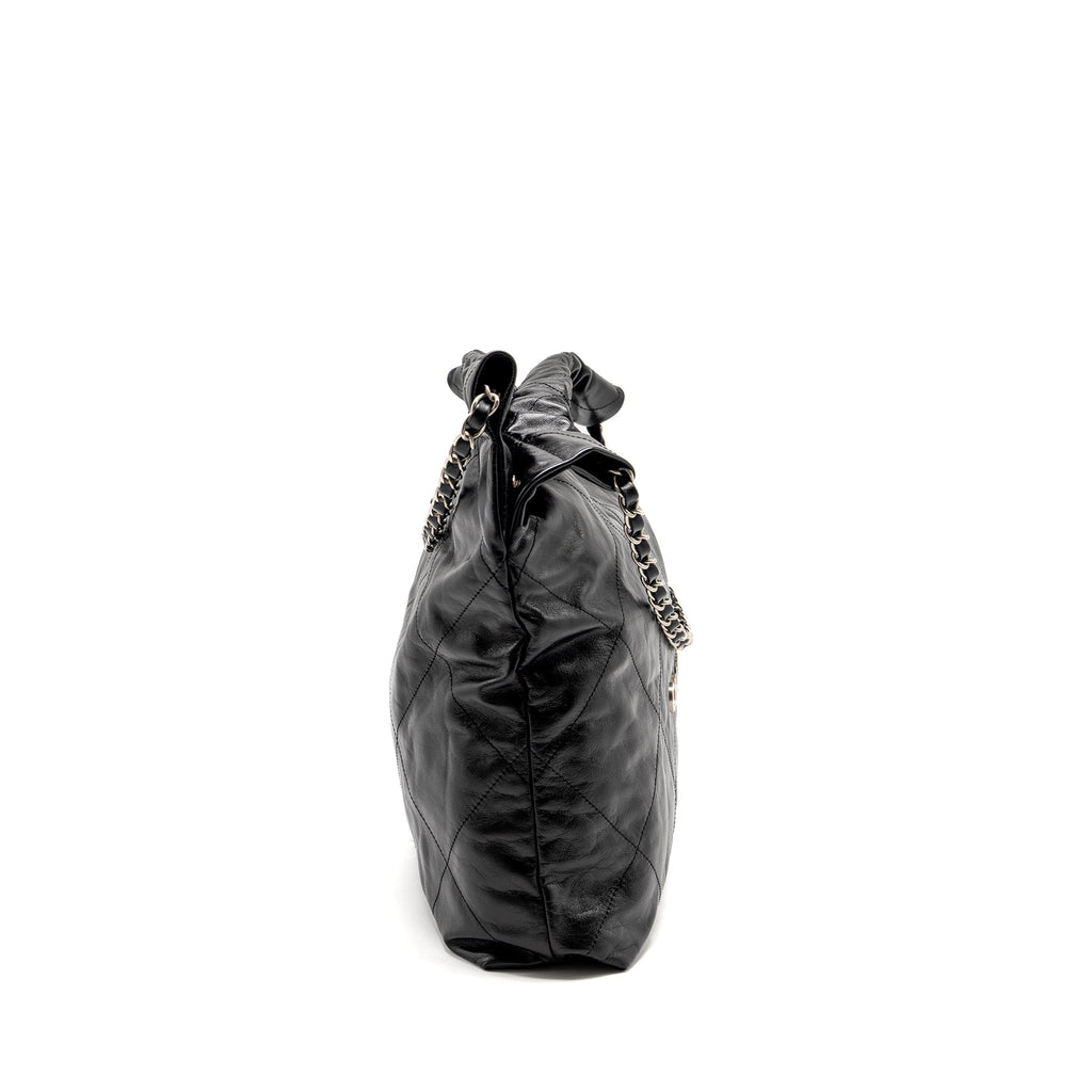 CHANEL MEDIUM 22 SHINY CALFSKIN BLACK SHW (MICROCHIP)