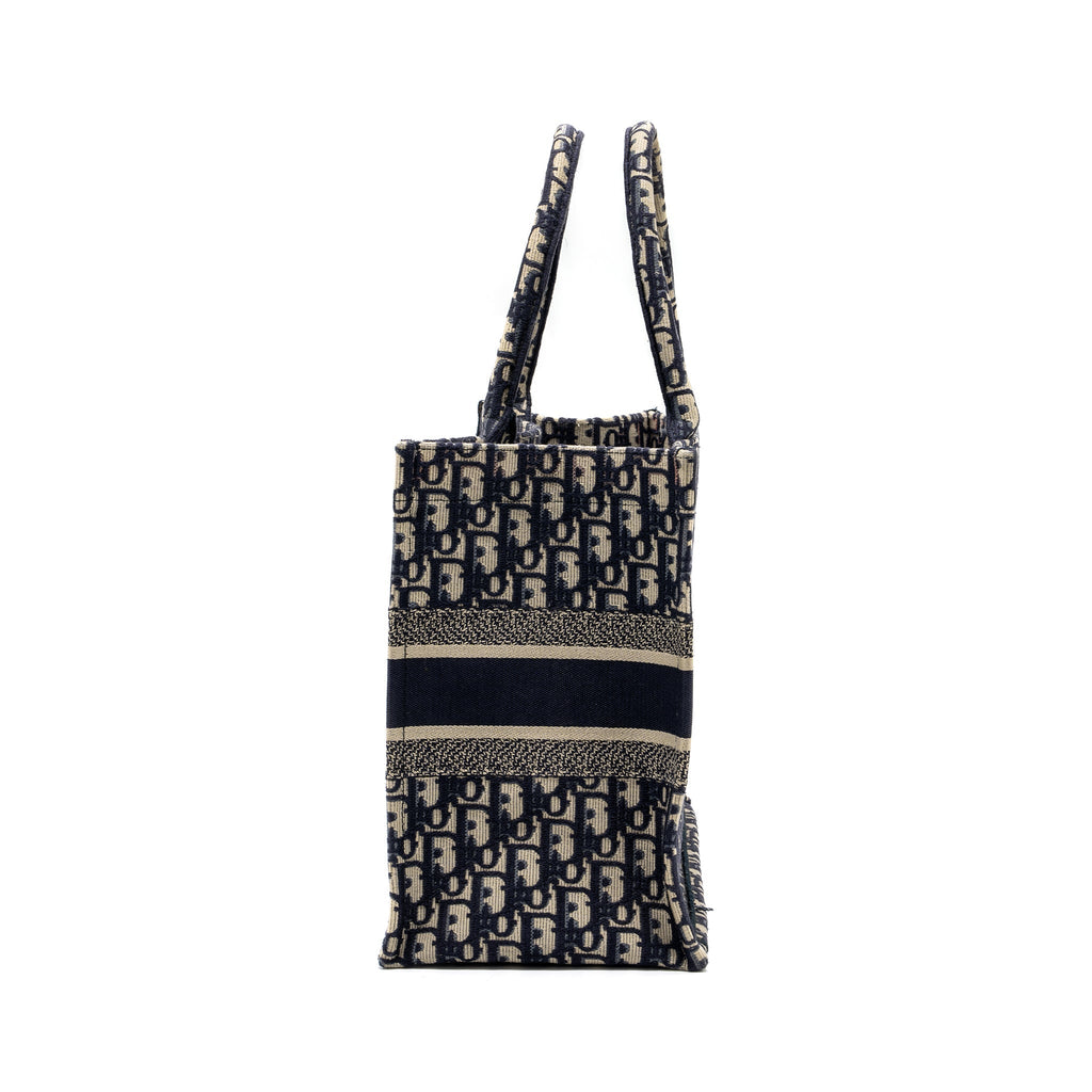 DIOR MEDIUM BOOK TOTE BLUE OBLIQUE EMBOIDERY