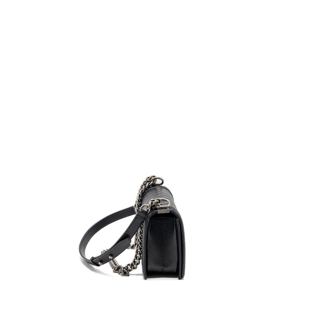 CHANEL MEDIUM BOY BAG CAVIAR BLACK RUTHENIUM HARDWARE