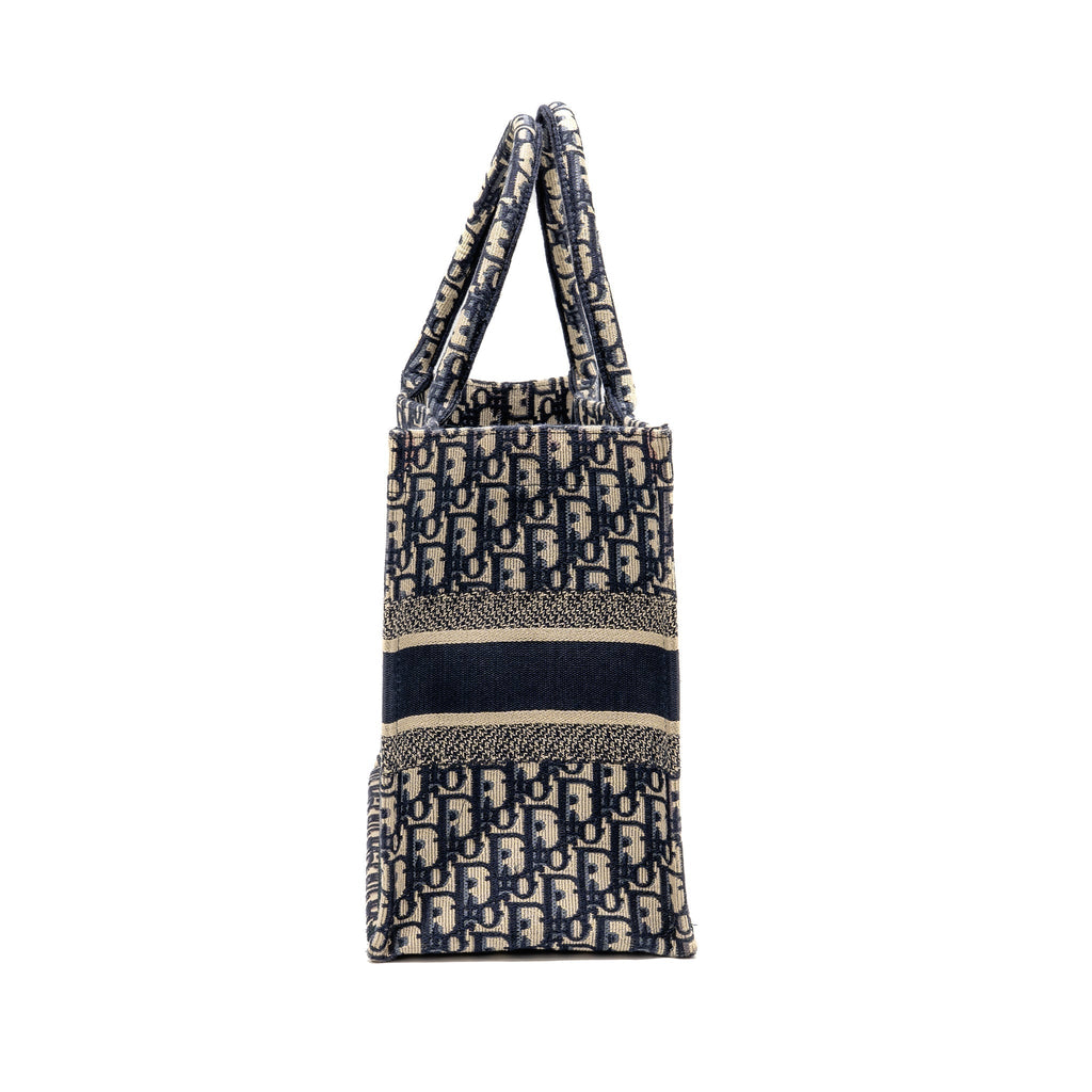 DIOR MEDIUM BOOK TOTE OBLIQUE EMBROIDERY ECRU/BLUE