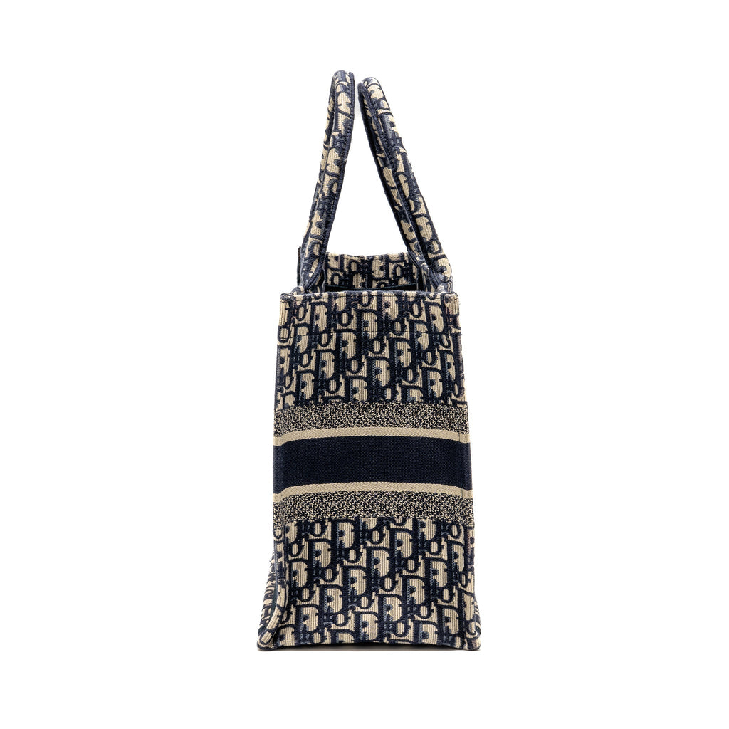 DIOR MEDIUM BOOK TOTE OBLIQUE EMBROIDERY ECRU/BLUE
