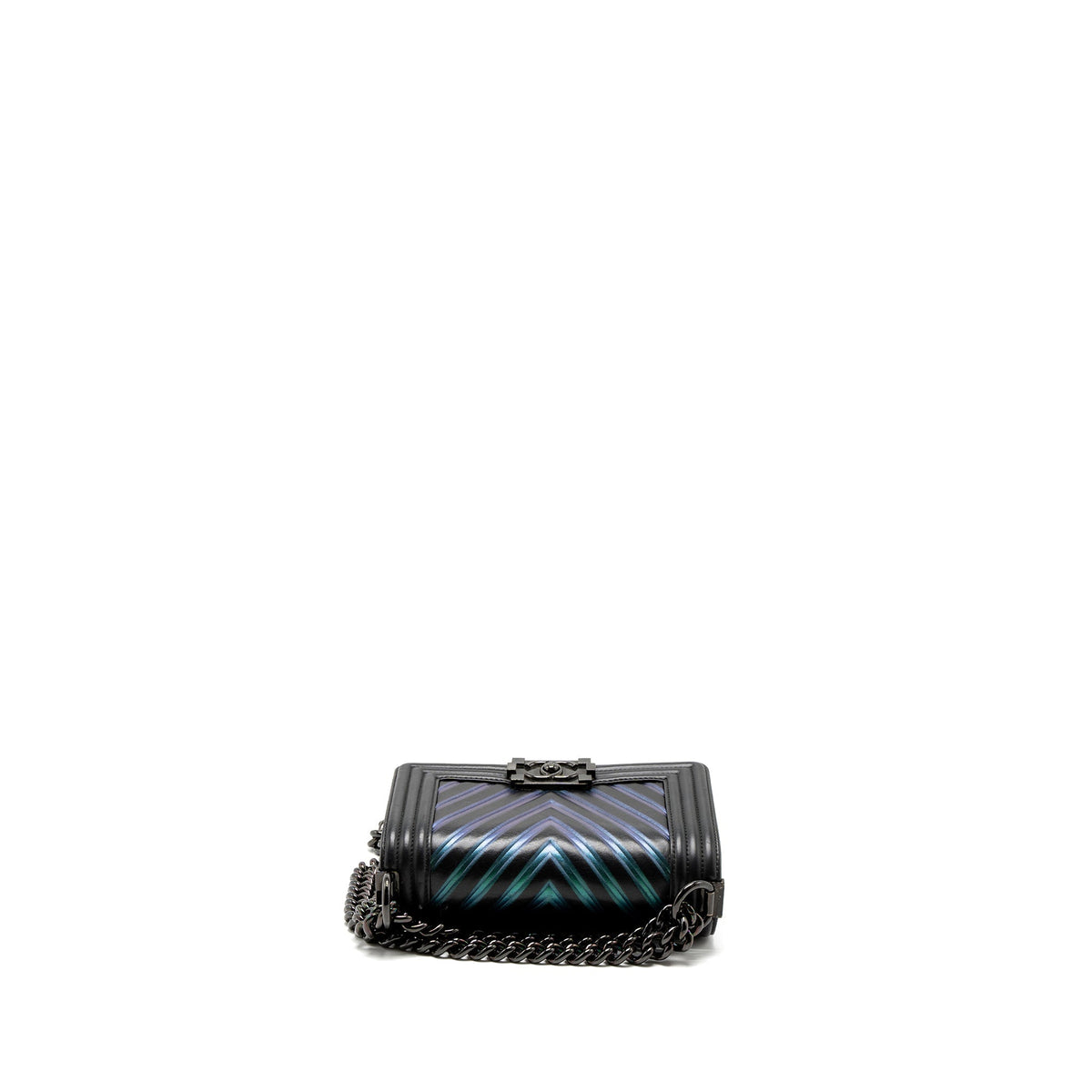 CHANEL SMALL BOY BAG CHEVRON CALFSKIN BLACK/IRIDESCENT BLUE BLACK HARDWARE