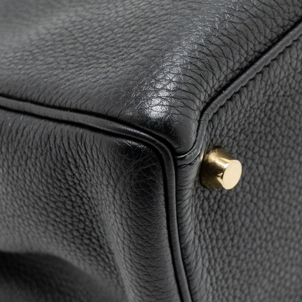 Hermes Kelly 28 Togo Black GHW