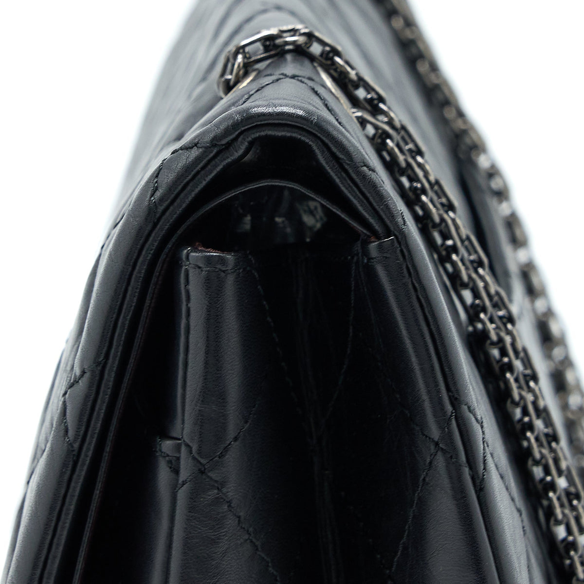 CHANEL 2.55 REISSUE 227 AGED CALFSKIN BLACK RUTHENIUM SHW
