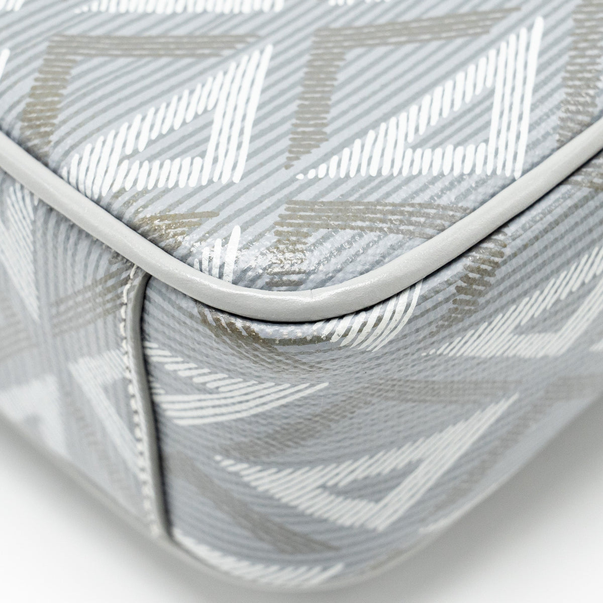 DIOR HIT THE ROAD BAG WITH STRAP DIOR CD DIAMOND CANVAS GREY MULTICOLOUR HARDWARE