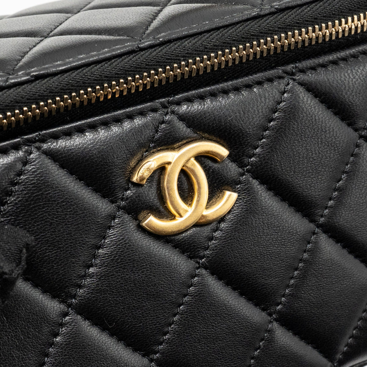 CHANEL TOP HANDLE LONG VANITY LAMBSKIN BLACK GHW(MICROCHIP)