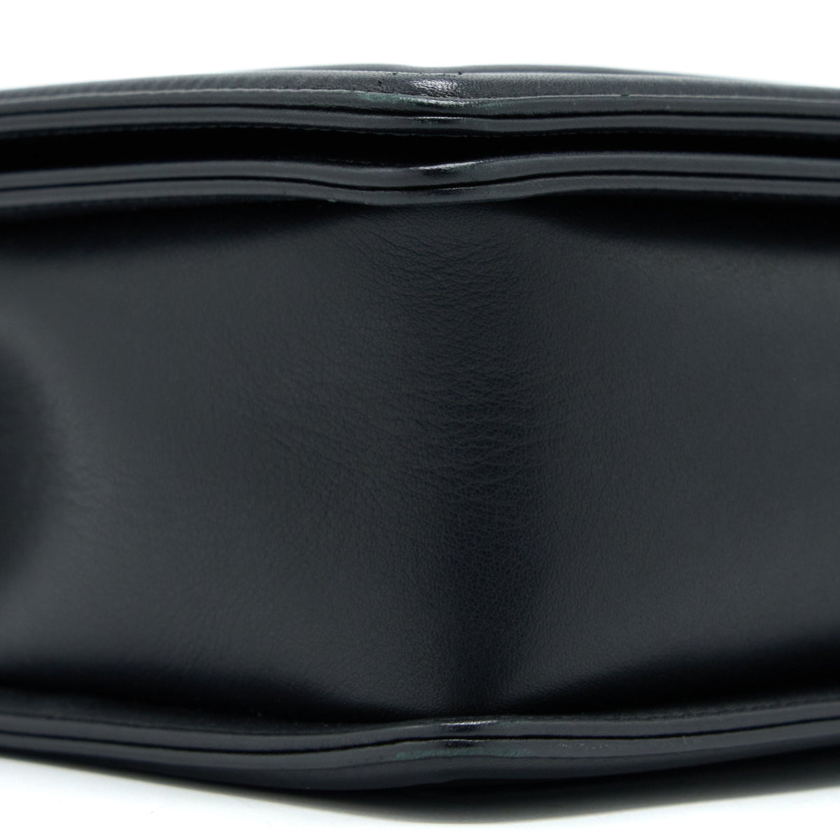CHANEL NEW MEDIUM BOY BAG CHEVRON LAMBSKIN BLACK SHW