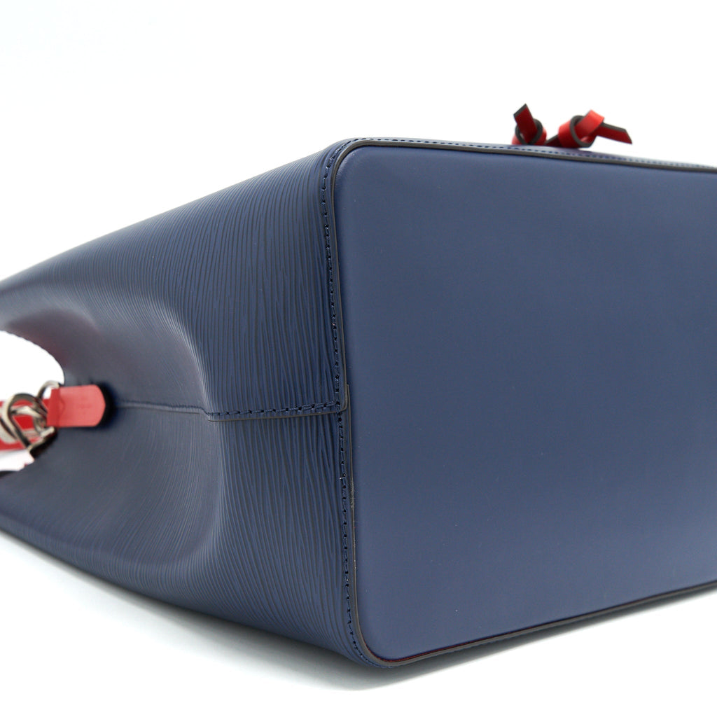 LOUIS VUITTON NEONOE MM EPI LEATHER INDIGO