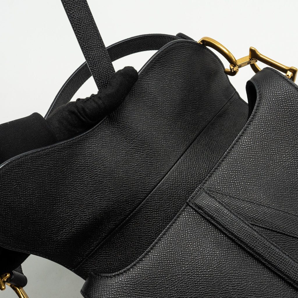 DIOR MEDIUM SADDLE GRAINED CALFSKIN BLACK GHW