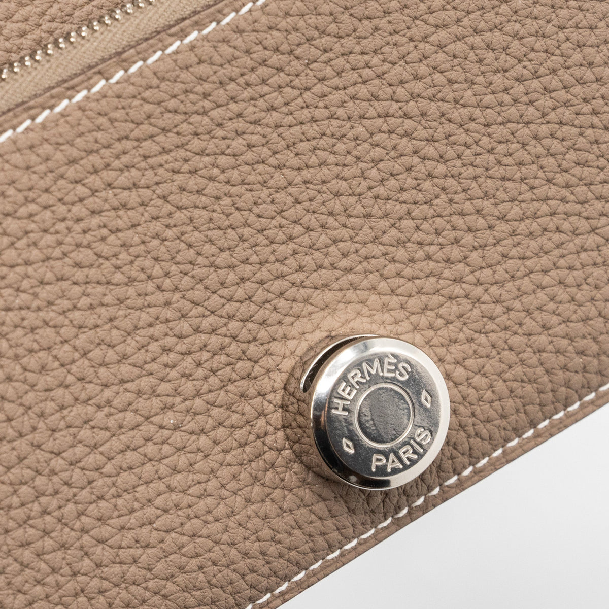 Hermes Dogon Compact Wallet Togo Etoupe SHW