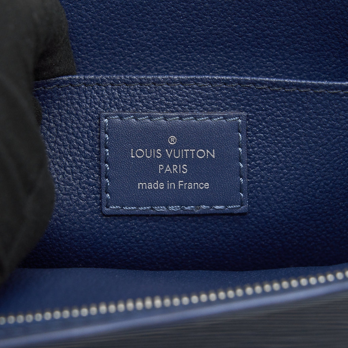 LOUIS VUITTON TOILETRY EPI NAVY