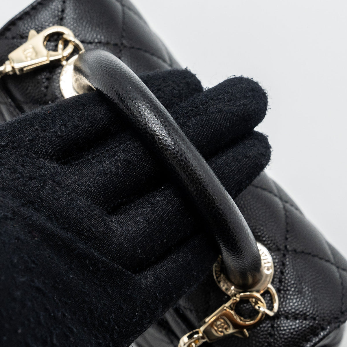 CHANEL COCO HANDLE EXTRA MINI CAVIAR BLACK LGHW(MICROCHIP)