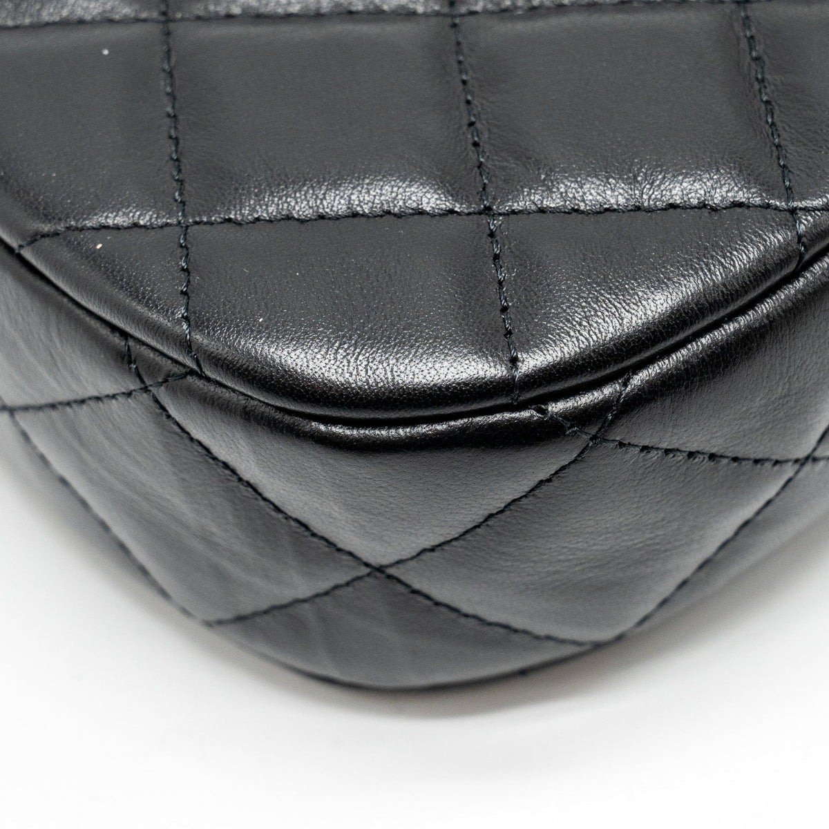 CHANEL 23K SMALL HOBO SHOULDER BAG CALFSKIN BLACK GHW (MICROCHIP)