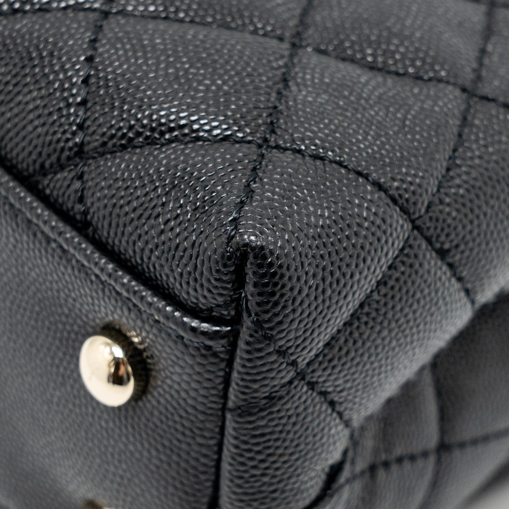 CHANEL SMALL COCO HANDLE CAVIAR BLACK LGHW(MICROCHIP)