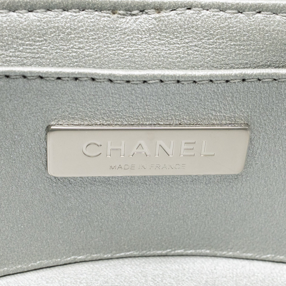 Chanel 25C Double Top Handle Round Vanity Case Lambskin Metallic Silver SHW (Microchip)
