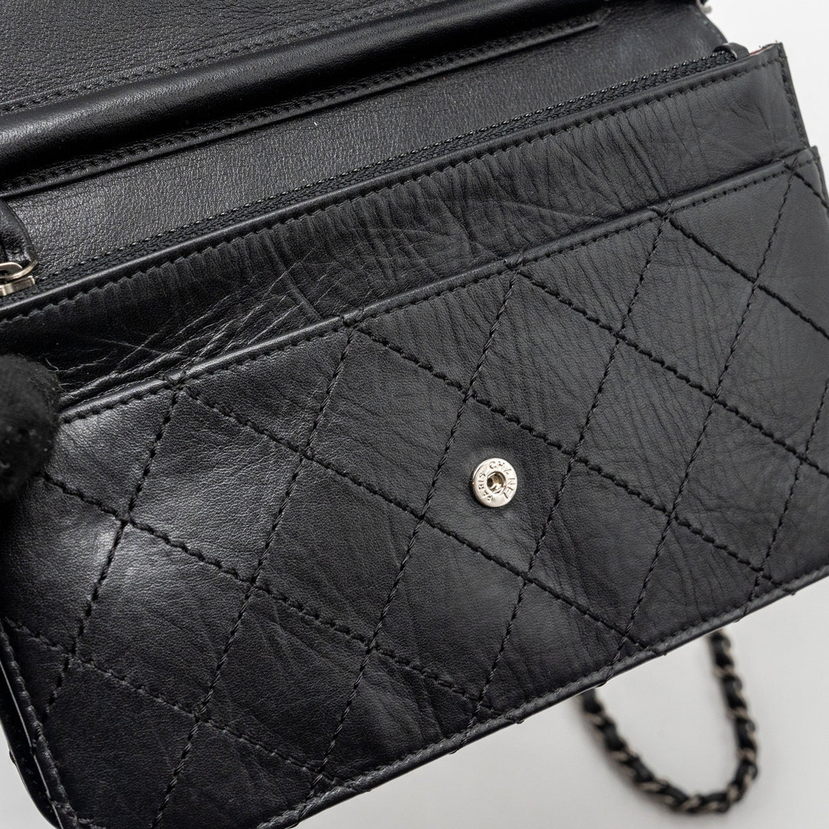 CHANEL 2.55 REISSUE WALLET ON CHAIN CALFSKIN BLACK RUTHENIUM HARDWARE
