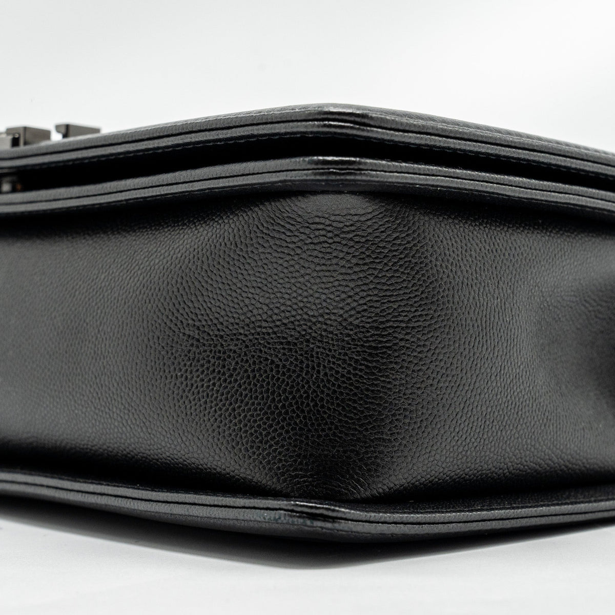 CHANEL NEW MEDIUM BOY BAG CAVIAR SO BLACK