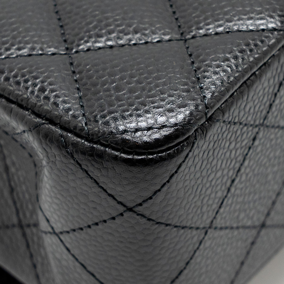 CHANEL MEDIUM CLASSIC DOUBLE FLAP BAG CAVIAR BLACK GHW(MICROCHIP)