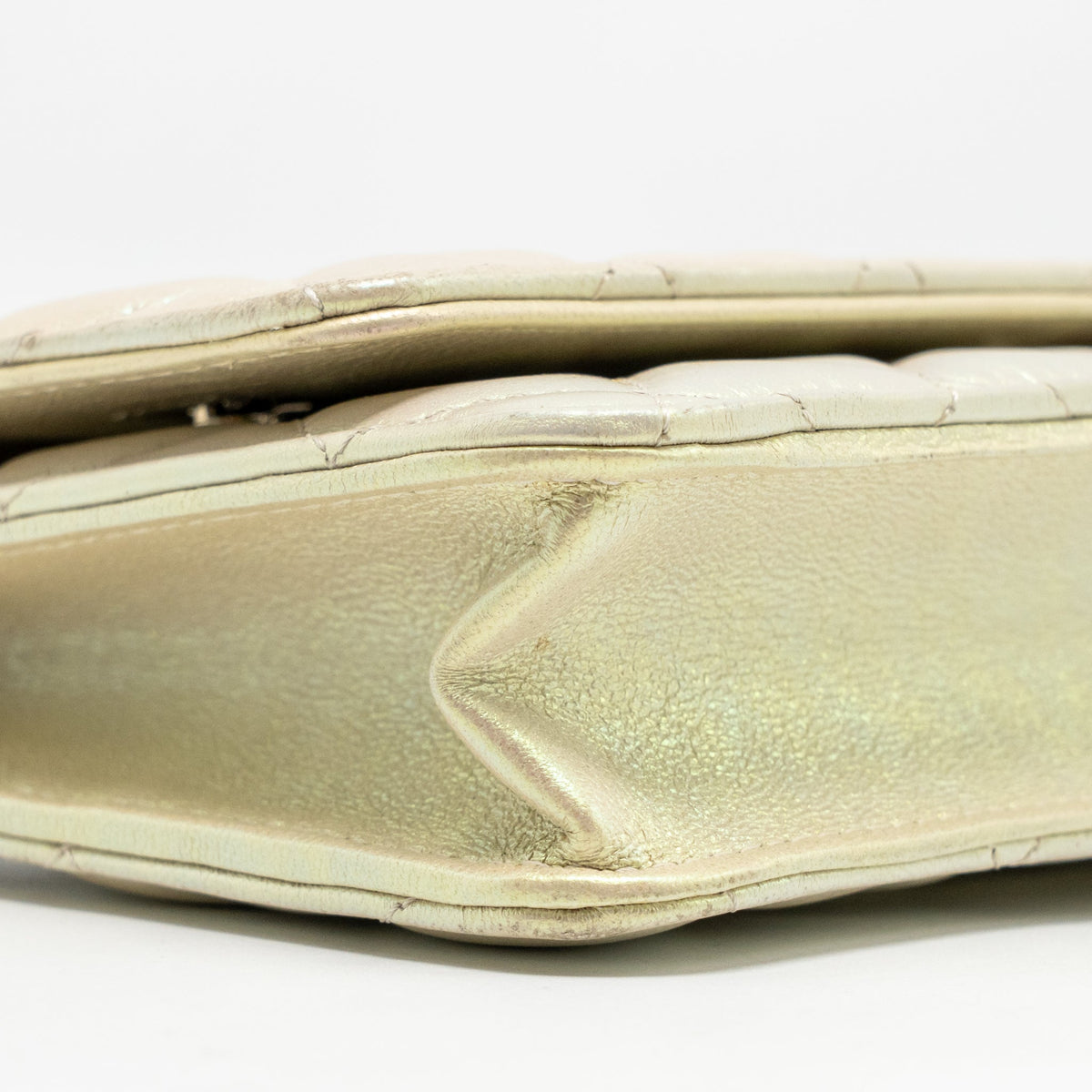 CHANEL WALLET ON CHAIN LAMBSKIN IRIDESCENT IVORY LGHW