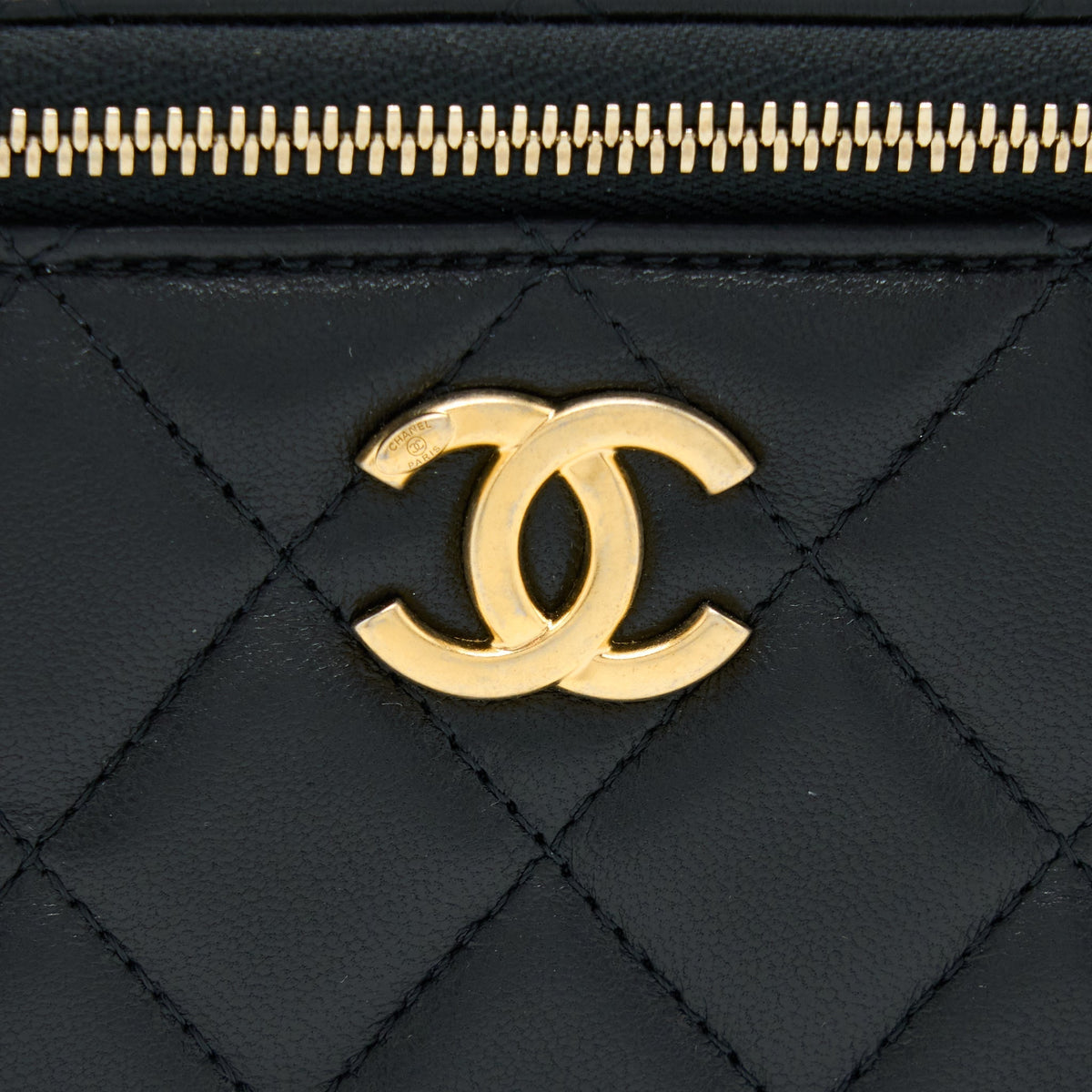 CHANEL LEATHER CHAIN TOP HANDLE LONG VANITY LAMBSKIN BLACK GHW