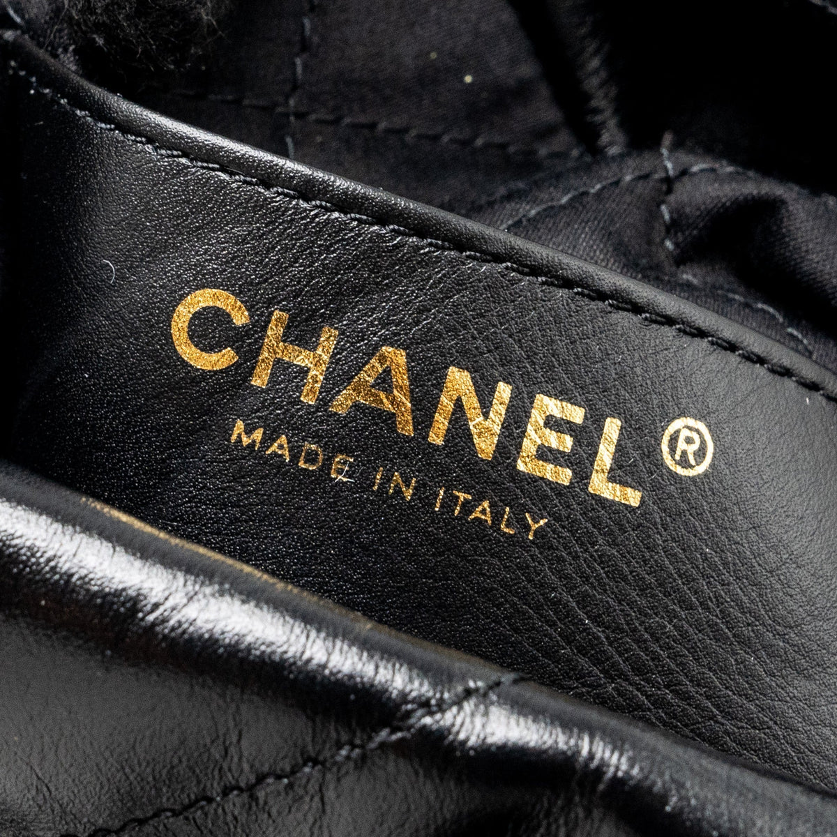 CHANEL MINI 22 BAG SHINY CALFSKIN BLACK GHW (MICROCHIP)