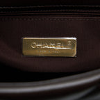 CHANEL 21A MAXI 19 FLAP BAG LAMBSKIN DARK BROWN MULTICOLOUR HARDWARE (MICROCHIP)