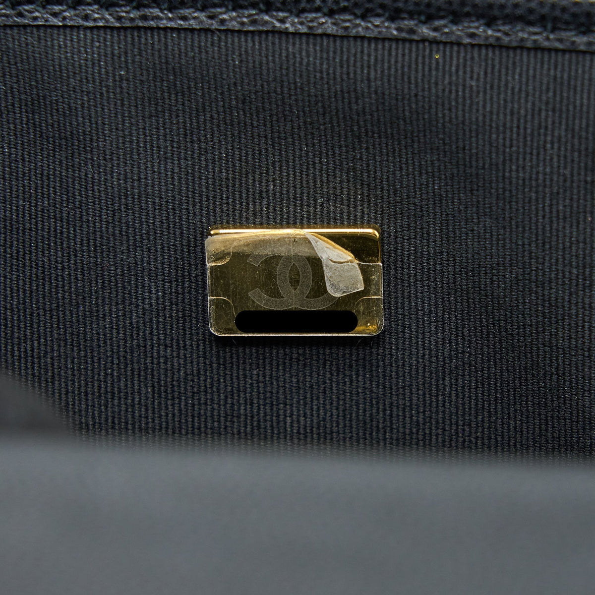 CHANEL 22K TOP HANDLE MESSENGER BAG CAVIAR BLACK BRUSHED GHW (MICROCHIP)