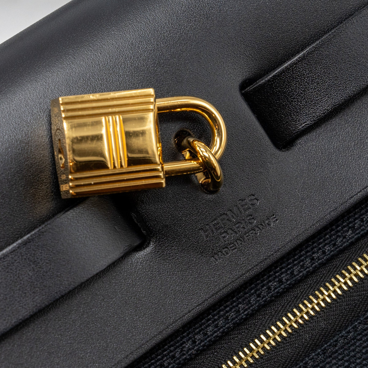 Hermes herbag 31 zip bag canvas / hunter leather black GHW