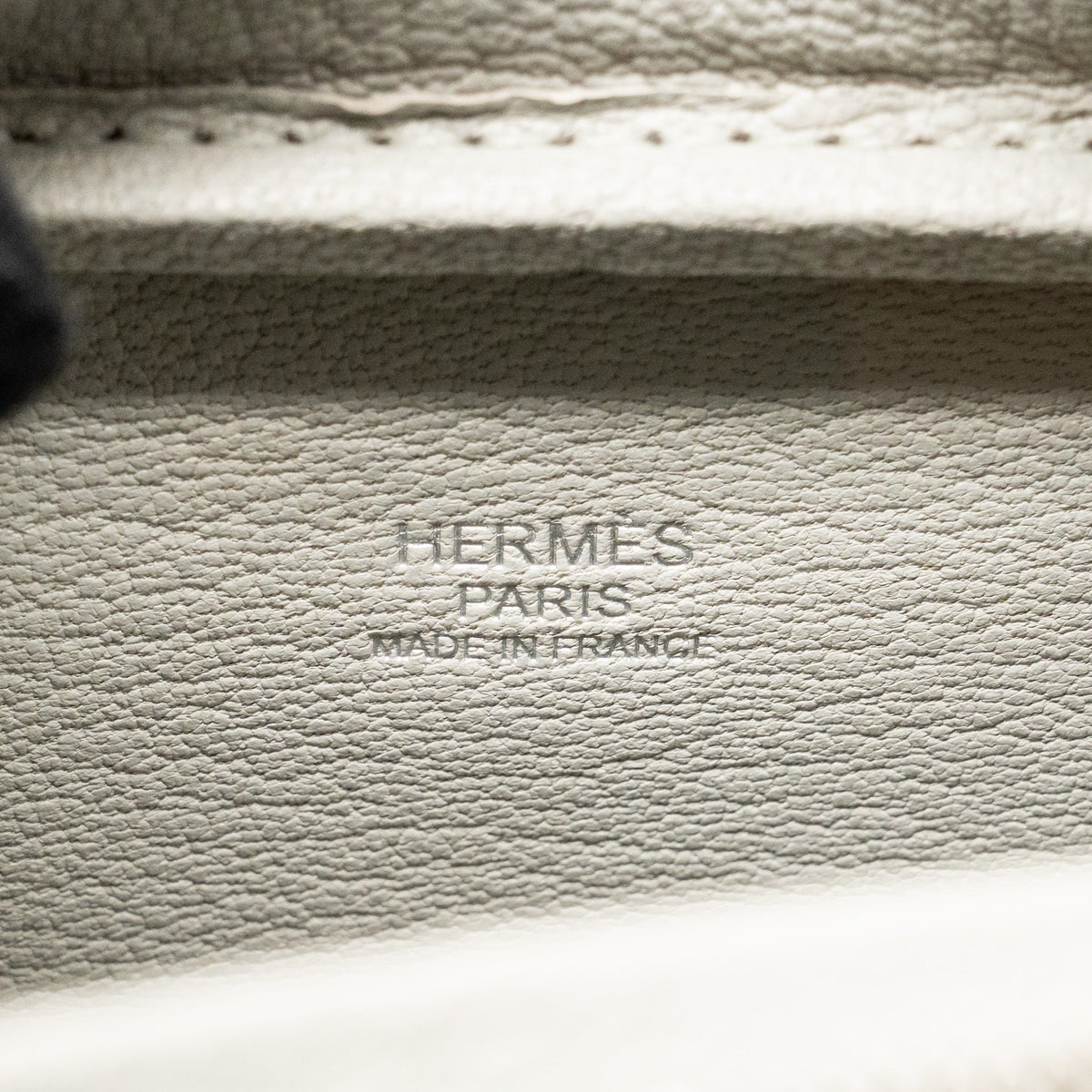 Hermes Plume Mini Chèvre Mysore Gris Perle SHW