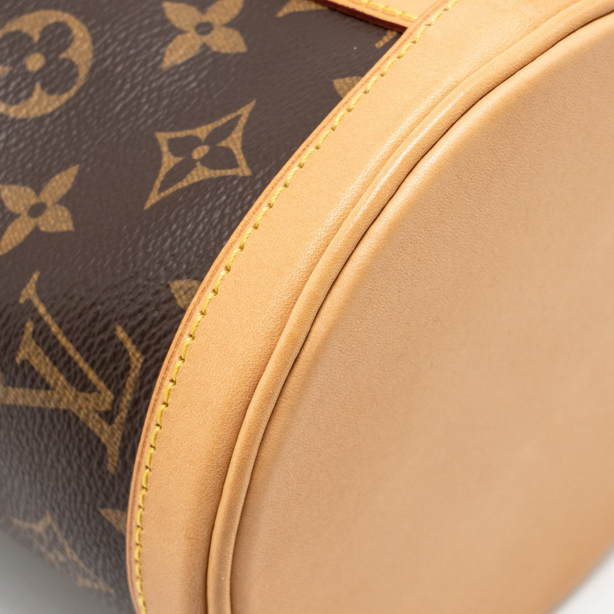 LOUIS VUITTON DUFFLE BAG MONOGRAM CANVAS GHW