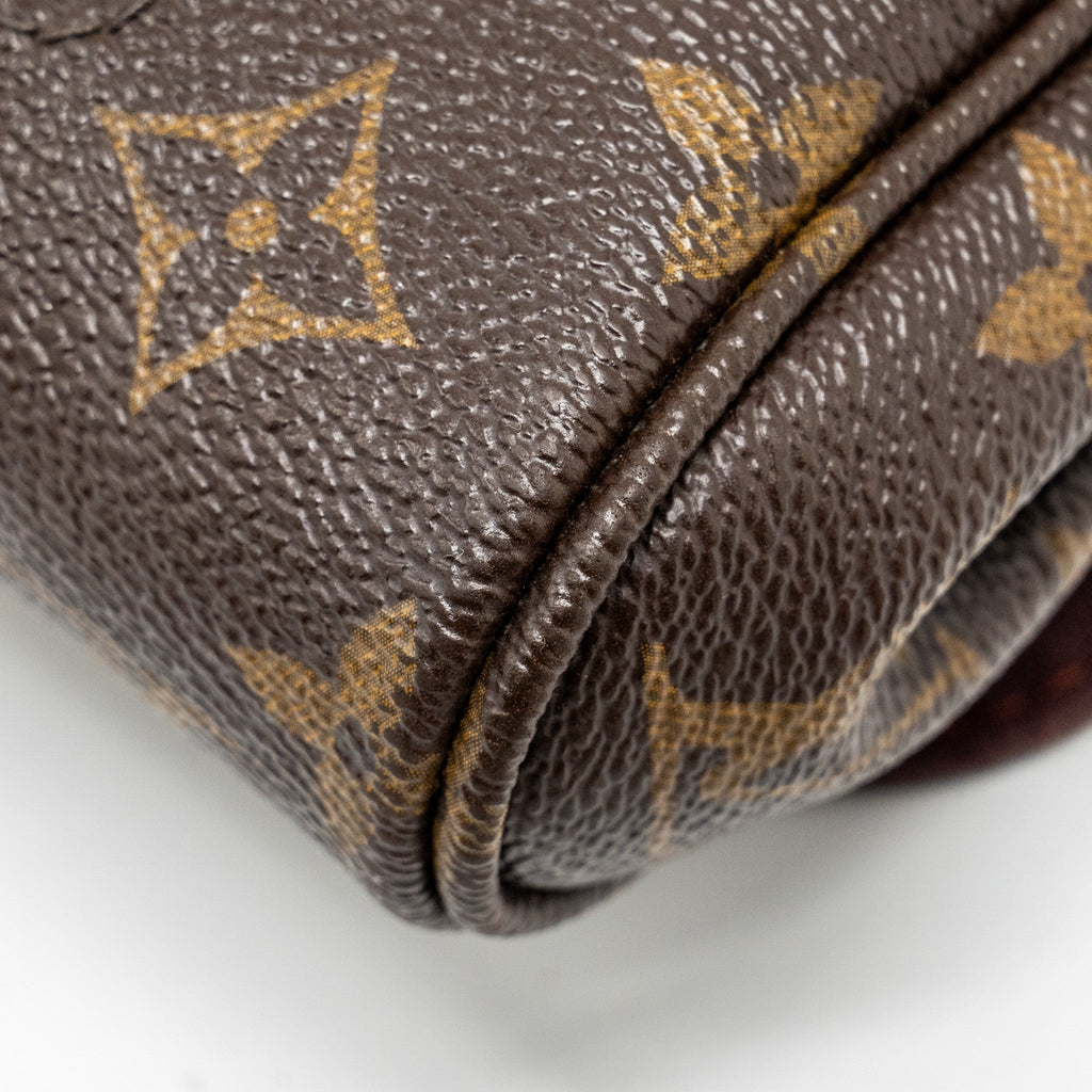 LOUIS VUITTON FAVOURITE PM MONOGRAM CANVAS GHW