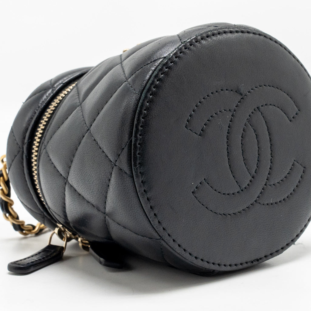 Chanel enamel top handle mini round vanity with chain lambskin black GHW (microchip)