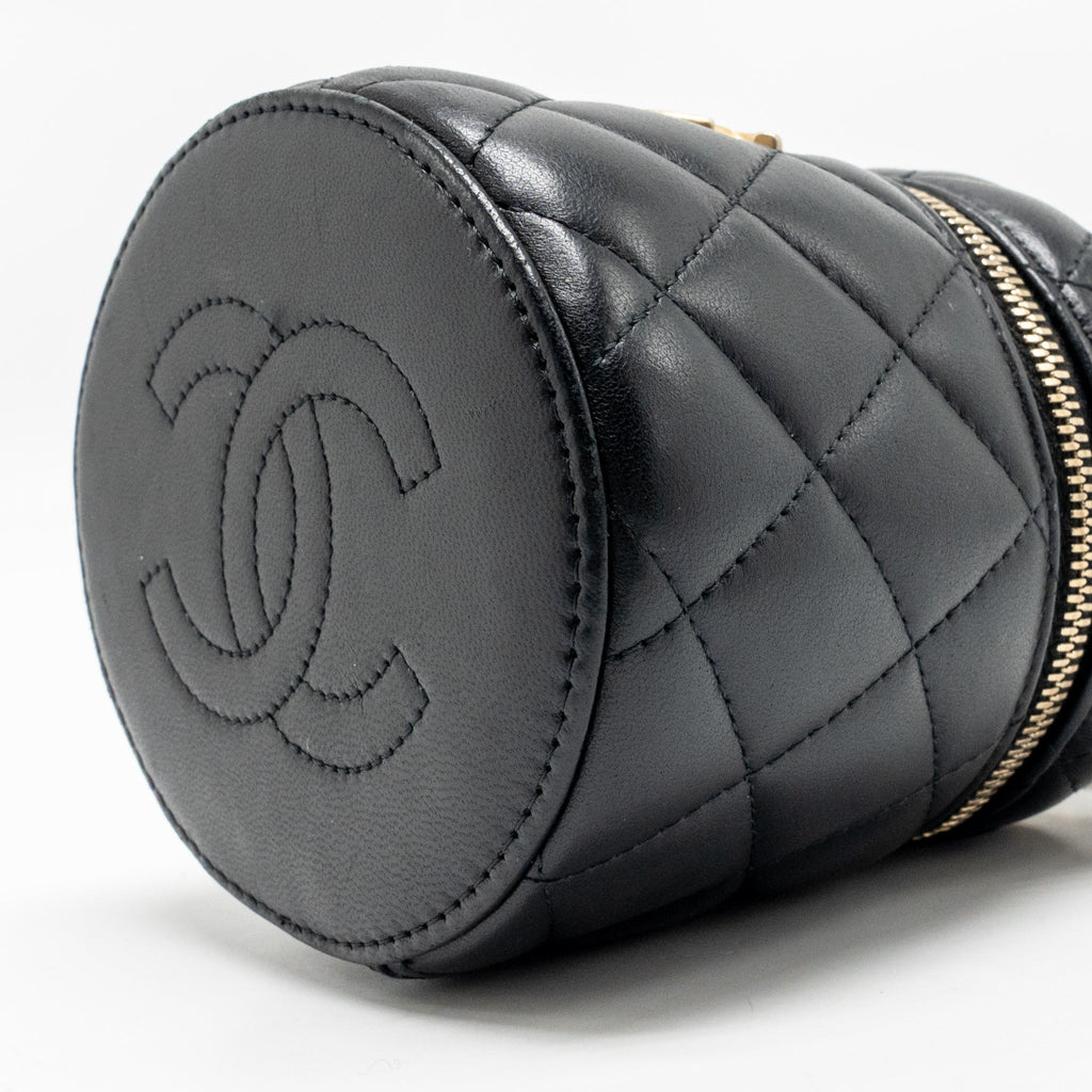 Chanel enamel top handle mini round vanity with chain lambskin black GHW (microchip)