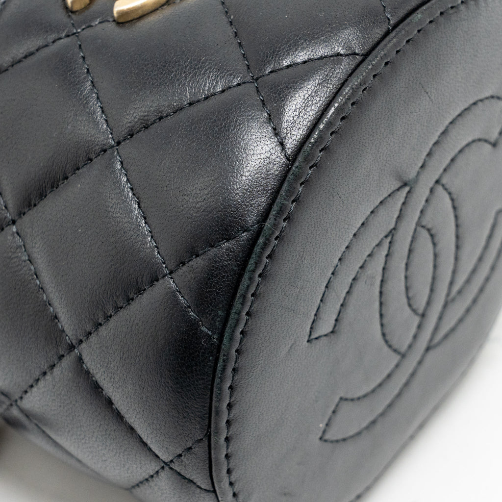 Chanel enamel top handle mini round vanity with chain lambskin black GHW (microchip)