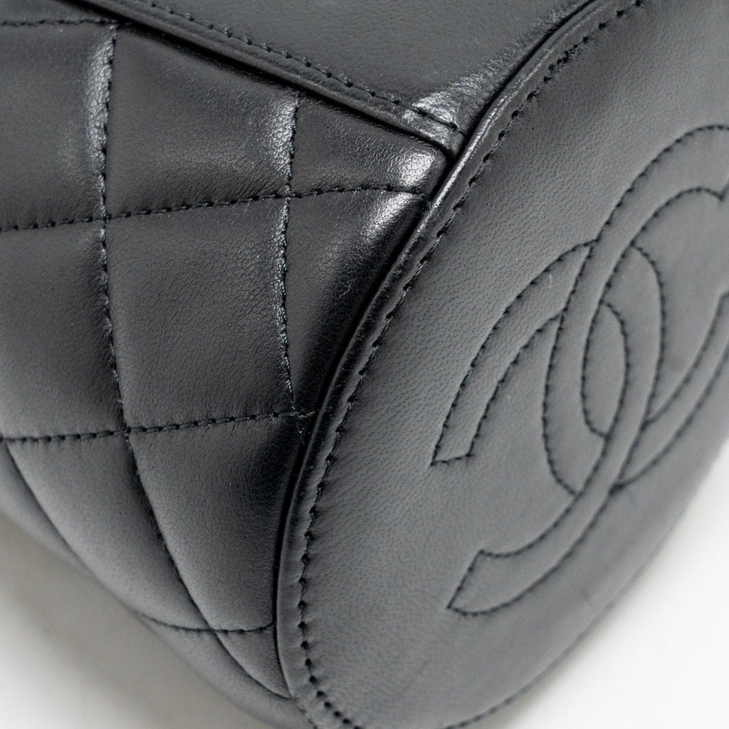 Chanel enamel top handle mini round vanity with chain lambskin black GHW (microchip)