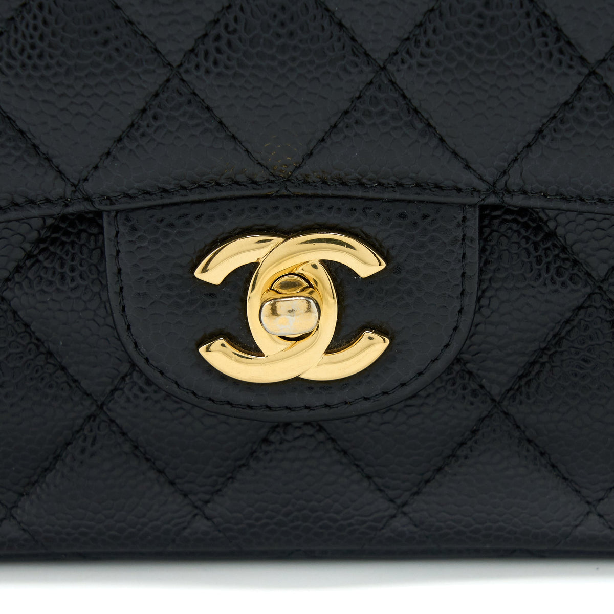 CHANEL MEDIUM CLASSIC DOUBLE FLAP BAG CAVIAR BLACK GHW