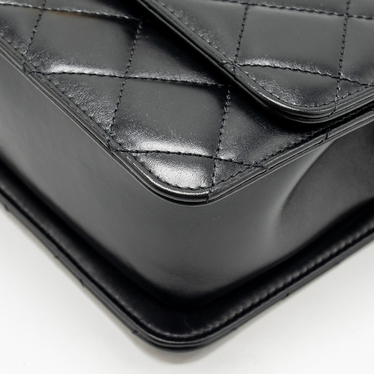 CHANEL GOLD CRUSH FLAP BAG CALFSKIN BLACK GHW (MICROCHIP)
