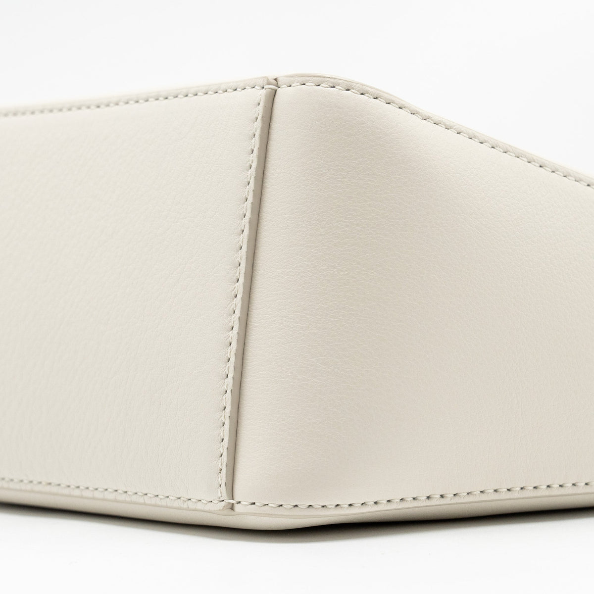 LOEWE MINI HAMMOCK HOBO CLASSIC CALFSKIN WHITE SHW