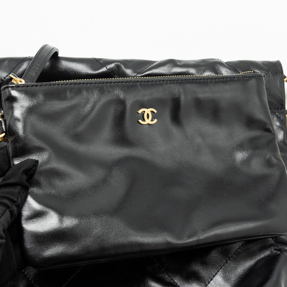 CHANEL SMALL 22 BAG SHINY CALFSKIN BLACK GHW (MICROCHIP)