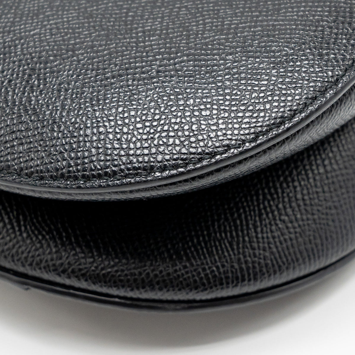 DIOR SADDLE BAG WITH STRAP GRAINED CALFSKIN BLACK GHW