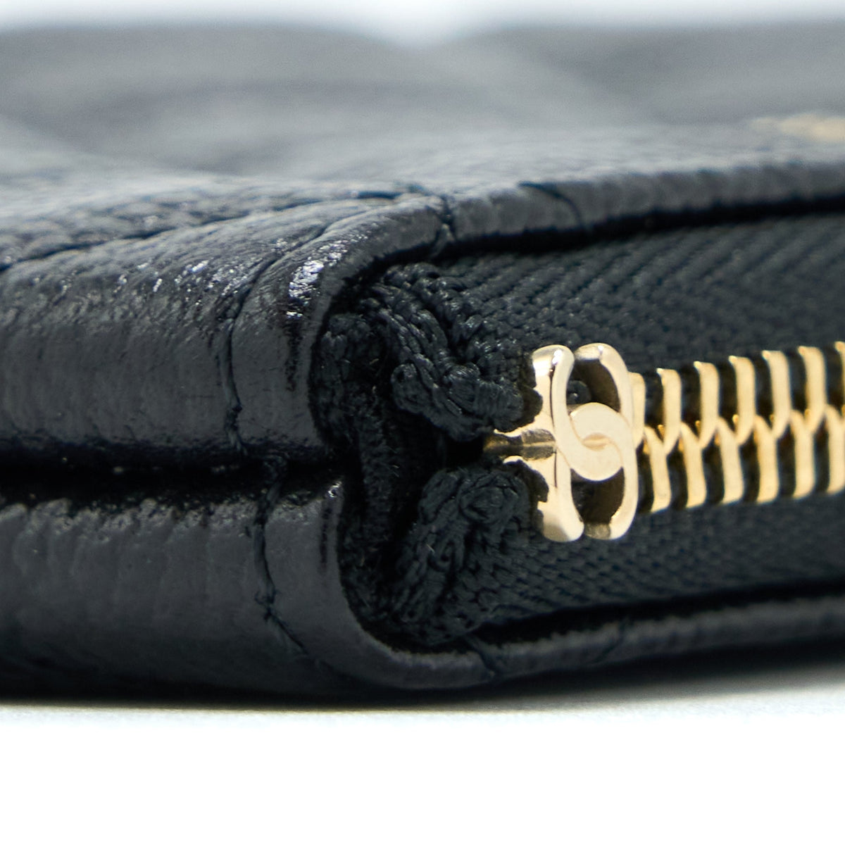 CHANEL ZIPPY SMALL POUCH DETAILED LOGO CAVIAR BLACK LGHW