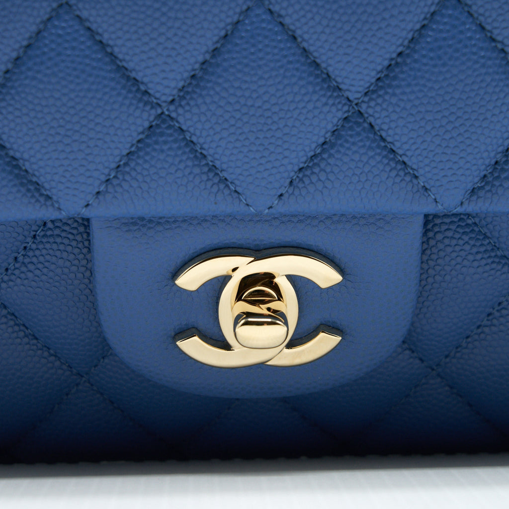 CHANEL MEDIUM CLASSIC DOUBLE FLAP 25CM BLUE CAVIAR LGHW