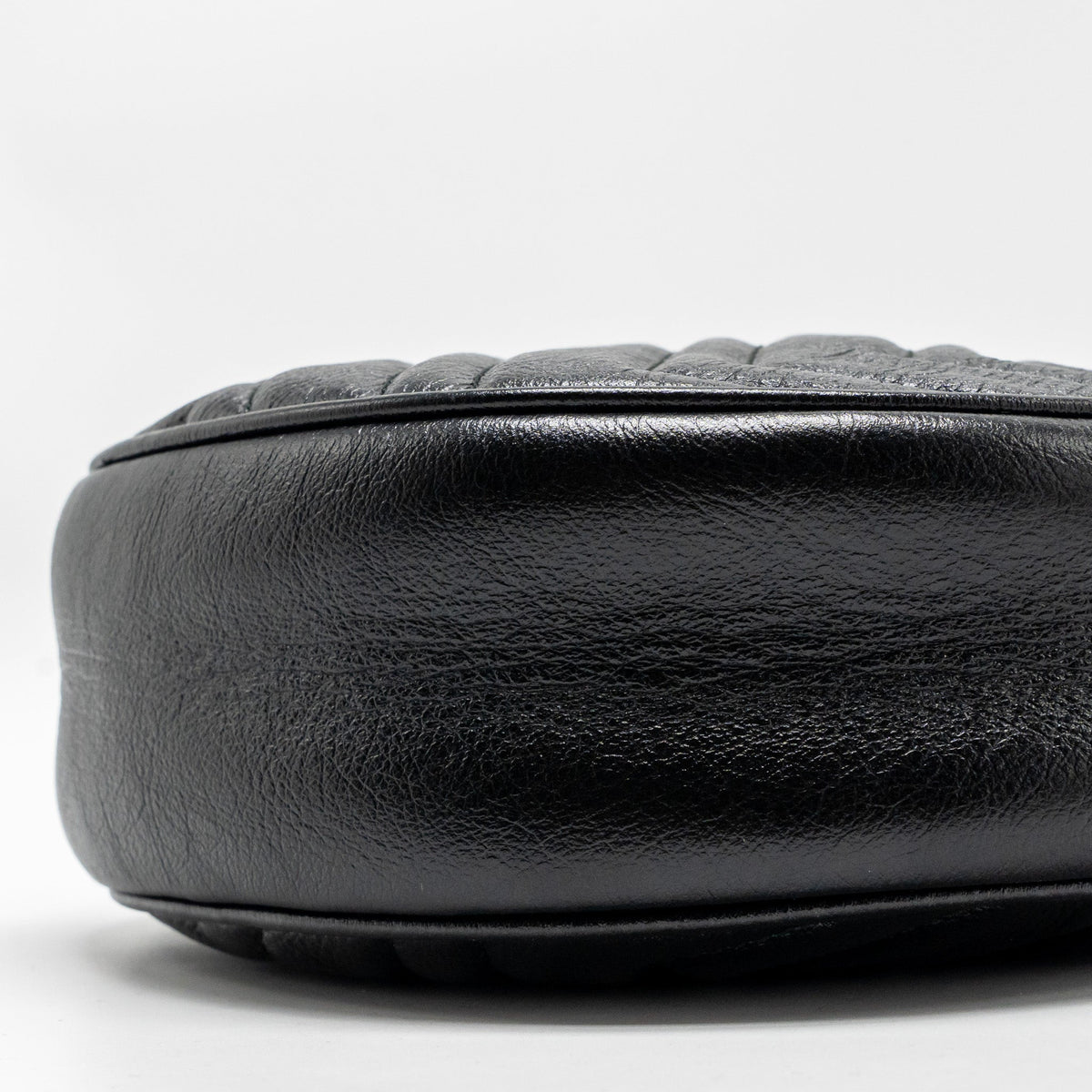 GUCCI GG MARMONT ROUND CROSSBODY BAG CALFSKIN BLACK GHW