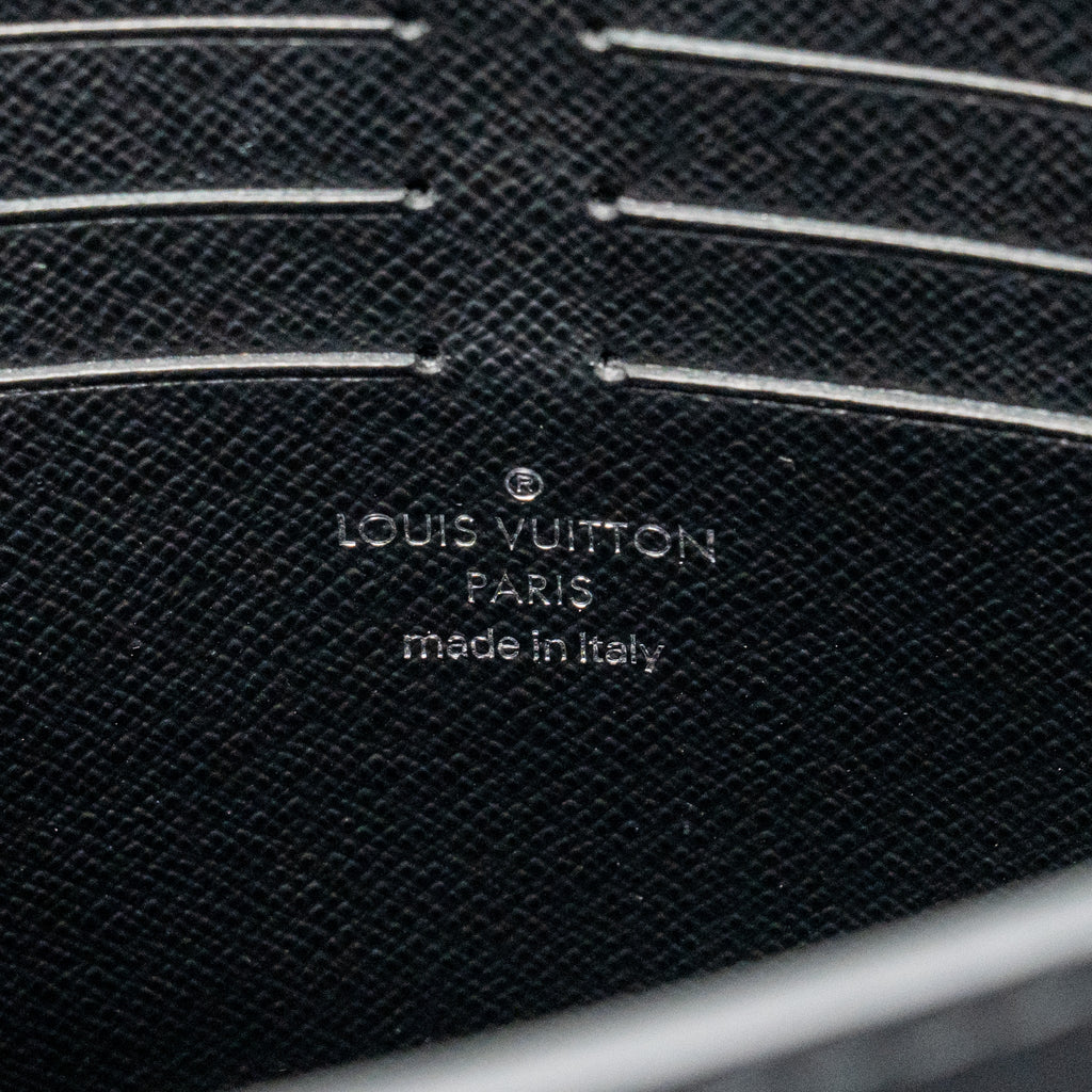 Louis Vuitton Pochette Voyage Damier Graphite Canvas Black SHW
