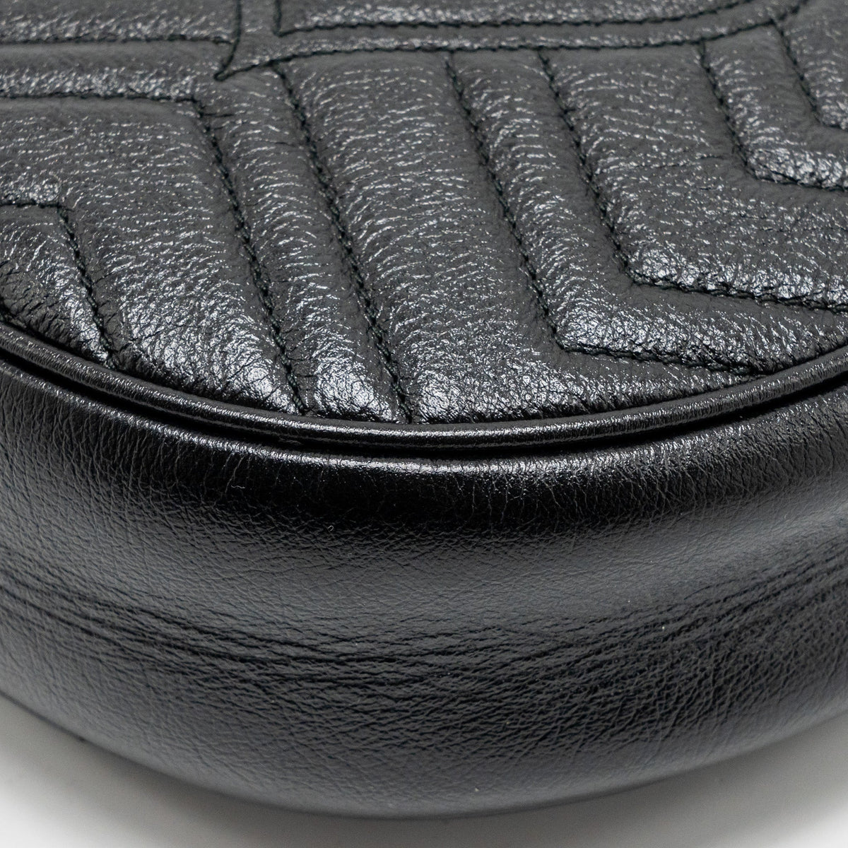 GUCCI GG MARMONT ROUND CROSSBODY BAG CALFSKIN BLACK GHW