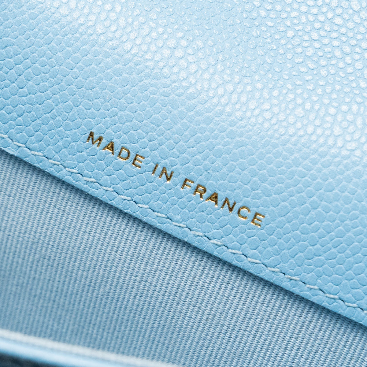 CHANEL CLASSIC FLAP CARD HOLDER CAVIAR BLUE LGHW (MICROCHIP)