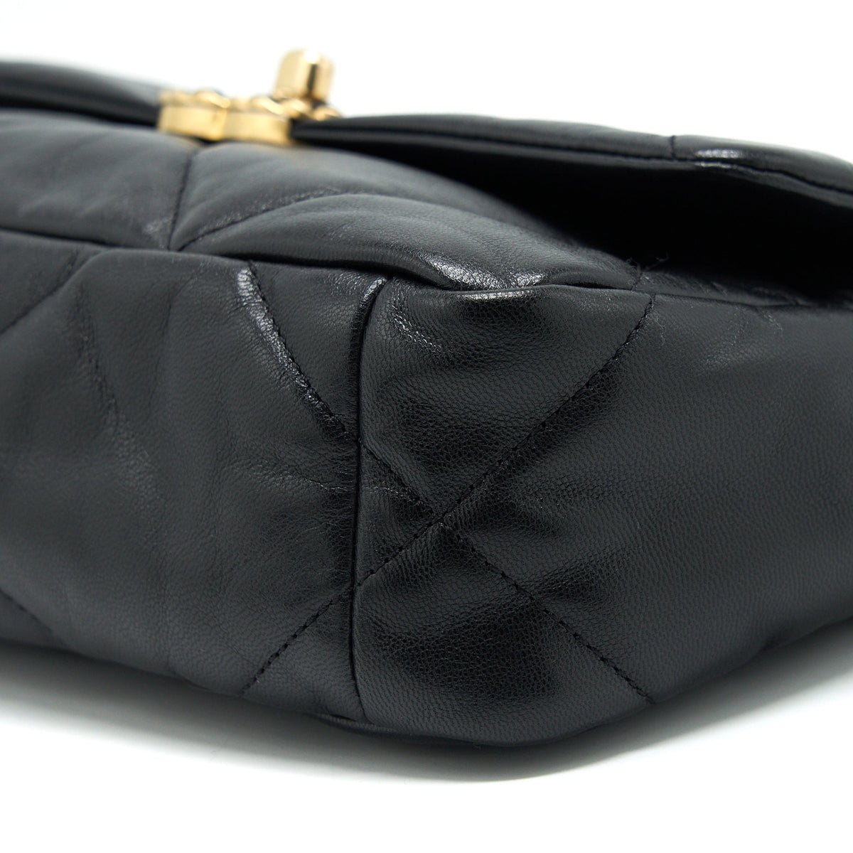 CHANEL SMALL 19 BAG BLACK GHW